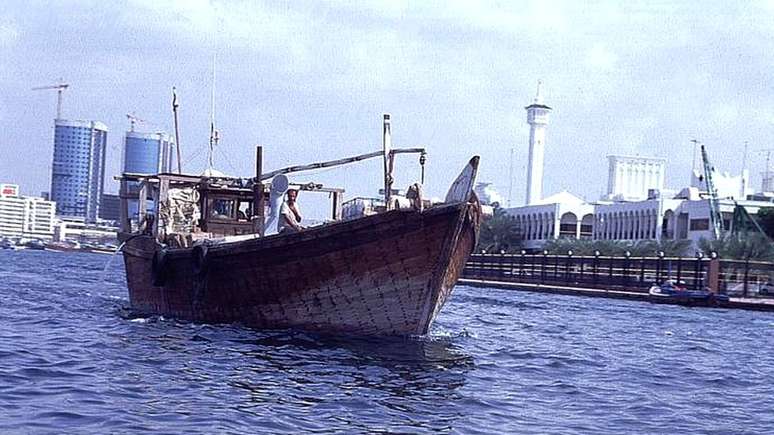 Embarcações dhows são usadas para enviar heroína da costa do Paquistão até Moçambique