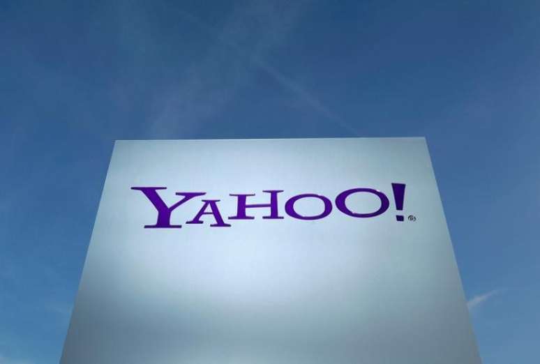 Logo da Yahoo em prédio da empresa em Rolle, Suíça
12/12/2012 REUTERS/Denis Balibouse/File Photo