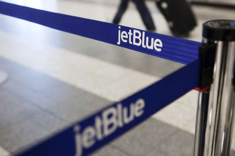 Logo da JetBlue Airways no aeroporto LaGuardia, em Nova York
05/04/2012
REUTERS/Lucas Jackson 