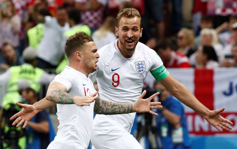 Trippier e Kane comemoram o primeiro gol da Inglaterra