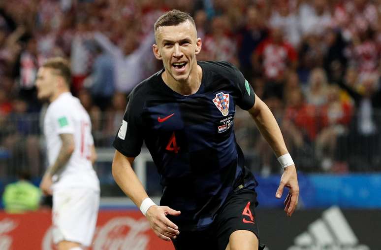 Perisic comemora gol do empate da Croácia