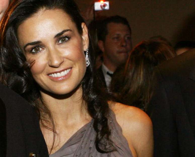 Demi Moore tem seu cartão de crédito clonado