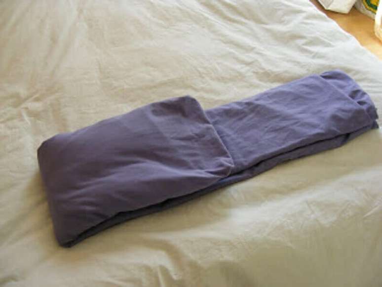 7. Como dobrar lençol de elástico para deixa-lo em tamanho compacto
