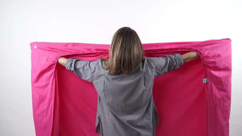 3. Saiba o passo a passo de como dobrar lençol de elástico de maneira fácil e rápida