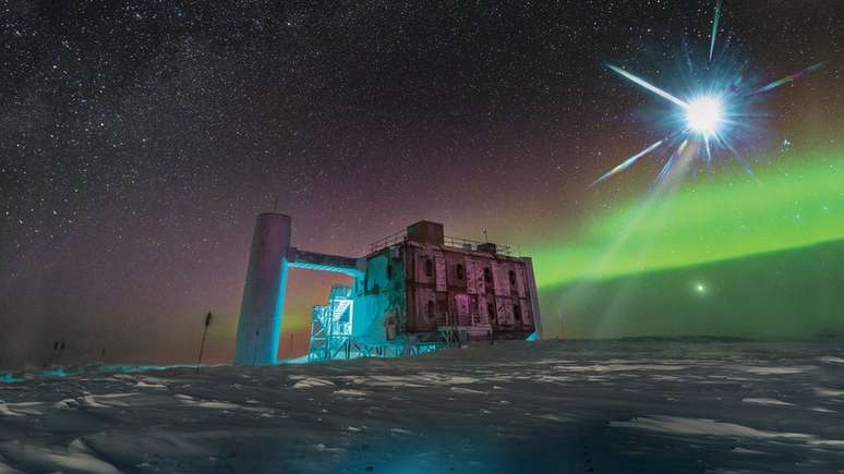 O telescópio IceCube, instalado no Polo Sul e em operação desde 2010, detectou a fonte de neurotrinos de alta energia