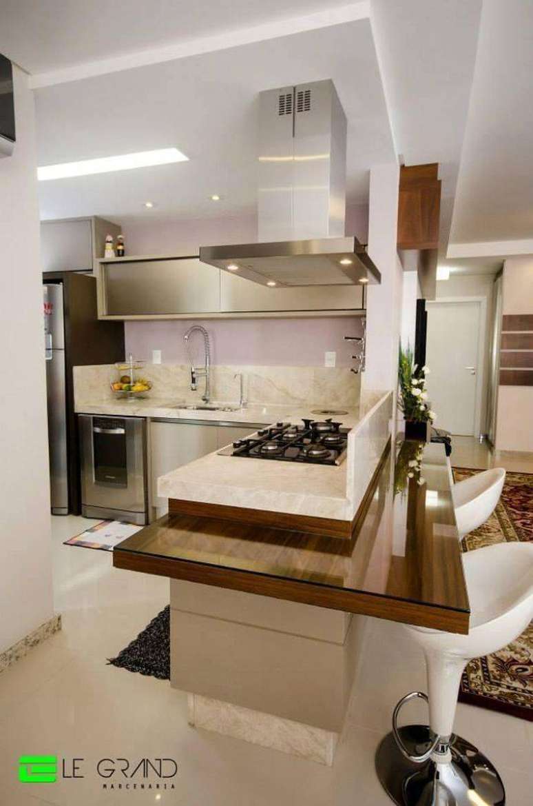 30. O uso de banquetas para cozinha gourmet &eacute; muito eficaz