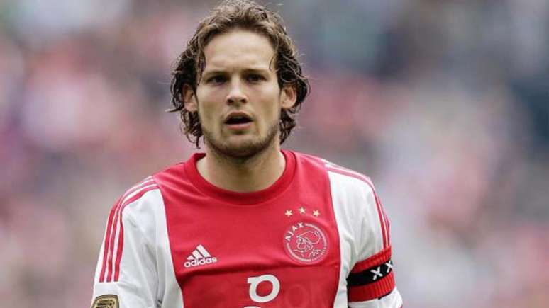 Blind foi jogador do Ajax de 2008 a 2014 (Foto: Divulgação)