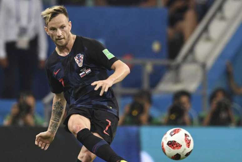 Rakitic é um dos trunfos da Croácia para a final diante da França (Foto: KIRILL KUDRYAVTSEV / AFP)