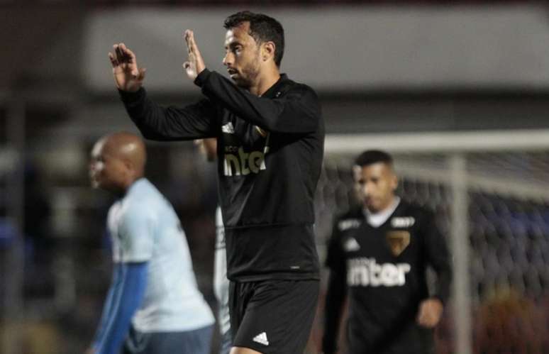 Nenê fez o único gol do jogo-treino contra o São Bento, no Morumbi, nesta noite (Miguel Schincariol/saopaulofc.net)