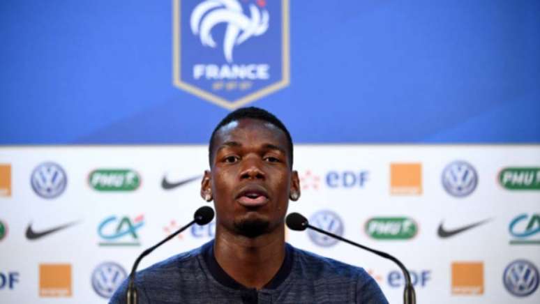 Pogba, durante entrevista coletiva (Foto: FRANCK FIFE / AFP)