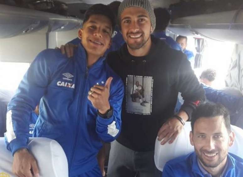 Após participações na Copa do Mundo, meia uruguaio retoma a preparação junto ao restante do time celeste Foto: Instagram Cruzeiro