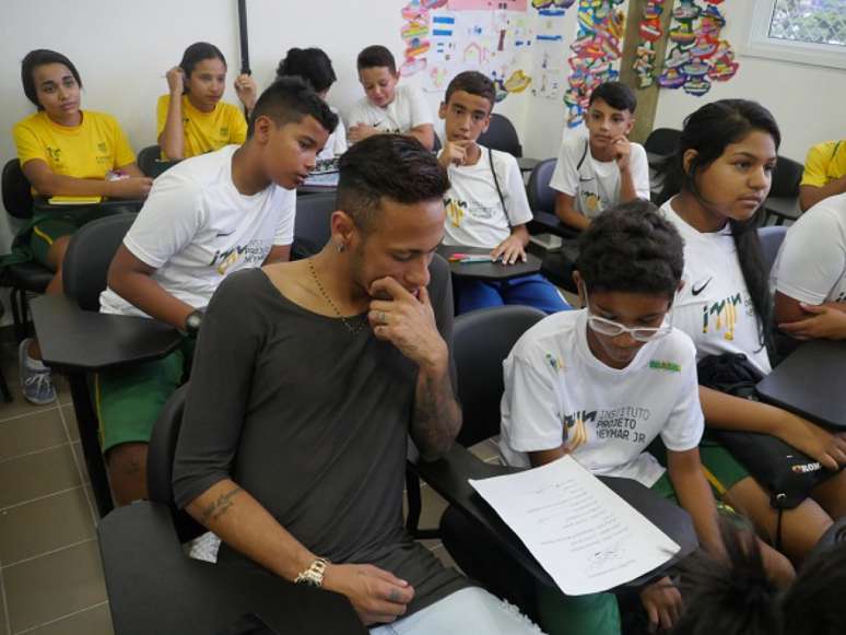 Neymar costuma visitar todo ano seu Instituto na Praia Grande (Foto: Instituto Projeto Neymar Jr/Divulgação)