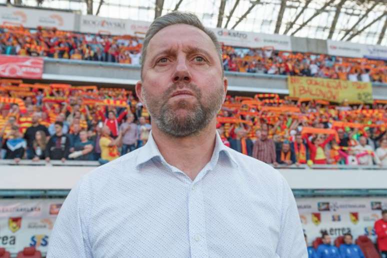 Jerzy Brzeczek é o novo técnico da Polônia (Foto: AFP)