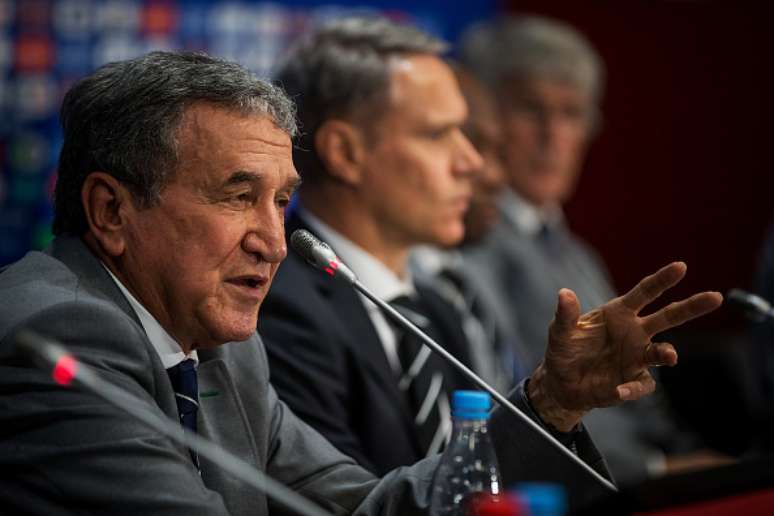 Parreira faz parte do grupo de estudos técnicos da Fifa