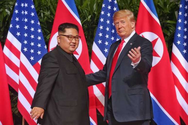 Kim Jong-un e Donald Trump durante cúpula em Singapura