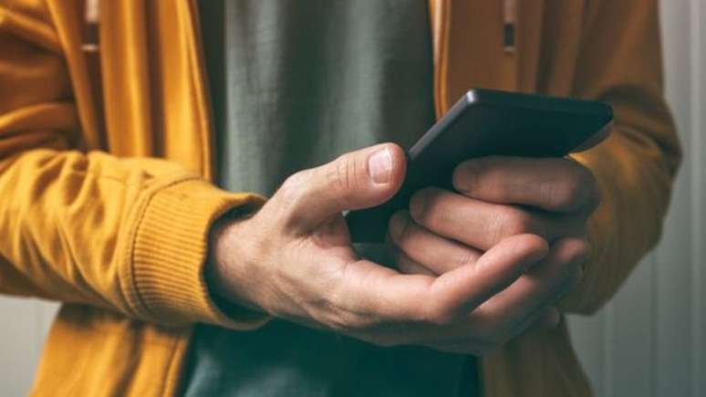 Especialistas identificam mais de 25 'sensores silenciosos' em celulares