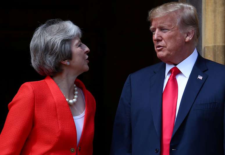 Premiê britânica, Theresa May, e presidente dos EUA, Donald Trump 13/07/2018 REUTERS/Hannah McKay