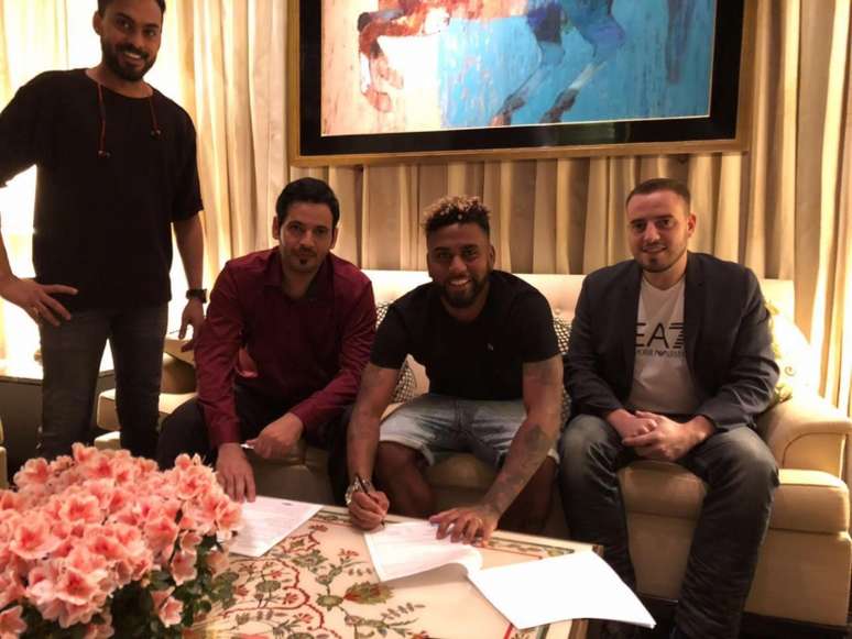 Jogador assinou contrato com o clube árabe no início da temporada (Divulgação)