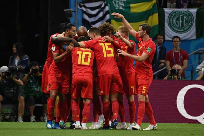 Jogadores comemoram um dos gols sobre o Brasil, na última sexta-feira (Foto: AFP)