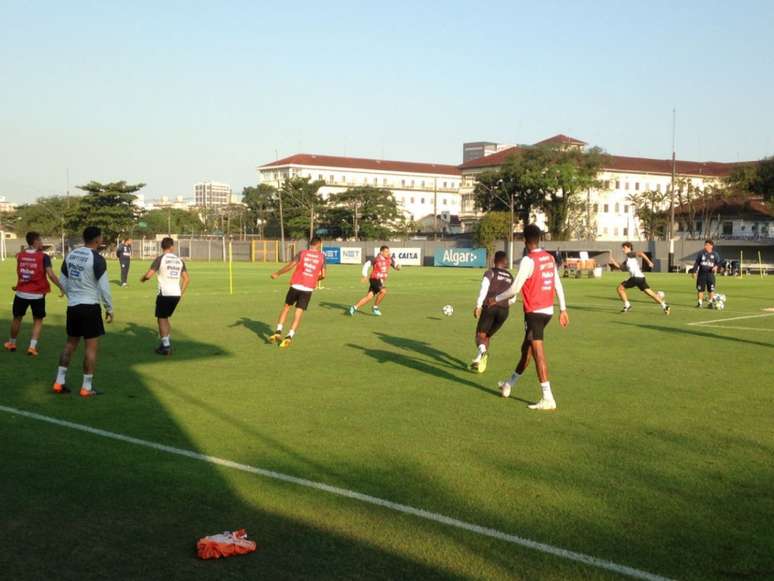 Santos voltou aos treinos no CT Rei Pelé na tarde desta sexta-feira, com o elenco quase completo (Foto: Lancepress!)