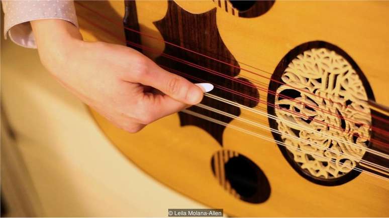 Ao longo do tempo, uma grande variedade de instrumentos musicais foi produzida na região em que hoje é a Síria | Foto: Leila Molana-Allen