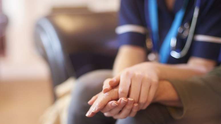 'At&eacute; nos equipamentos de sa&uacute;de, &agrave;s vezes, existe uma dificuldade de encontrar um acolhimento, um reconhecimento na quest&atilde;o do racismo', diz funcion&aacute;rio de UBS