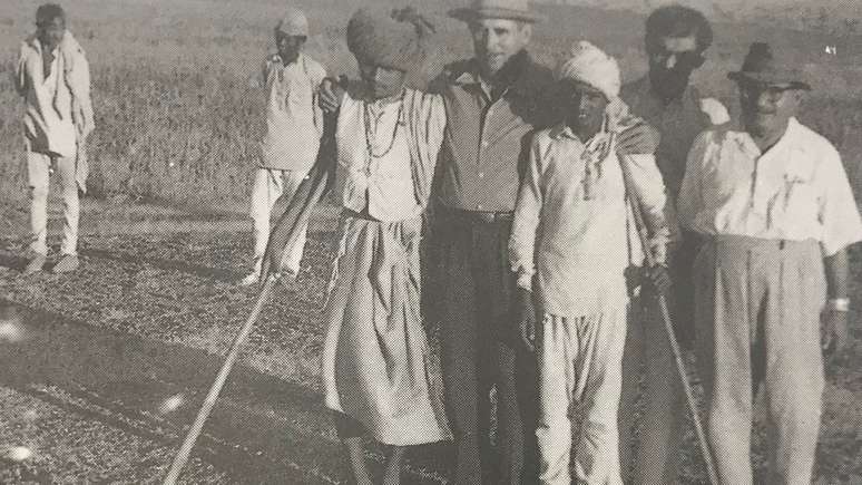 Cid em viagem &agrave; &Iacute;ndia, onde vacas s&atilde;o consideradas sagradas pelos hindus e n&atilde;o podem ser abatidas