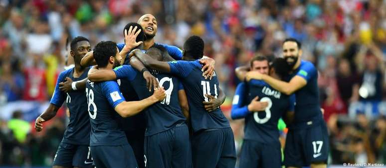 França vence a Croácia por 4 a 2 e conquista o bicampeonato da Copa do Mundo