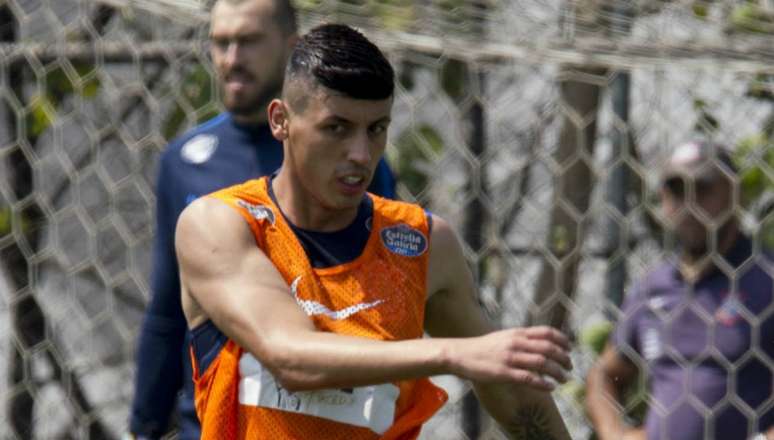 Marciel está fora dos planos da Ponte Preta (Foto: Daniel Augusto Jr)