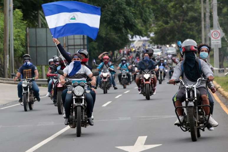 Manifestantes de oposição ao governo da Nicarágua participam de protesto contra a violência 15/07/2018 REUTERS/Oswaldo Rivas