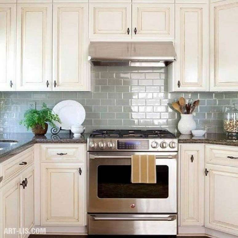 12. Use o azulejo para cozinha hidráulico na decoração.