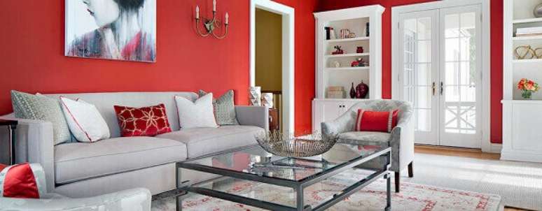 43- As cores para sala  em vermelho são ideais para ambientes modernos.