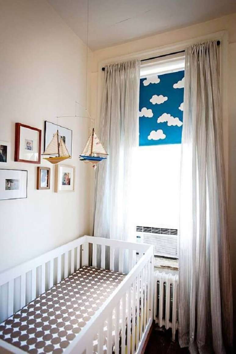 21. Decora&ccedil;&atilde;o para quarto de beb&ecirc; simples e pequeno