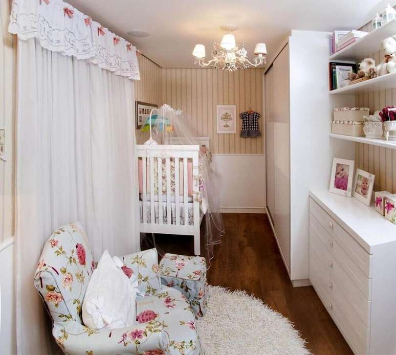 45. Invista em um quarto de beb&ecirc; pequeno planejado para melhor aproveitar o espa&ccedil;o