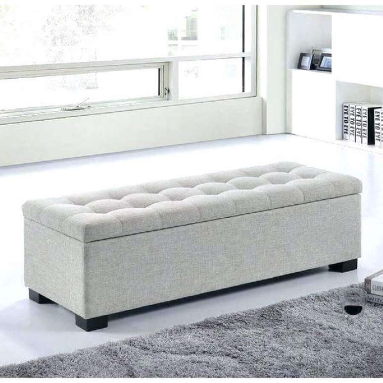 50. Recamier ba&uacute; com acabamento capiton&ecirc;