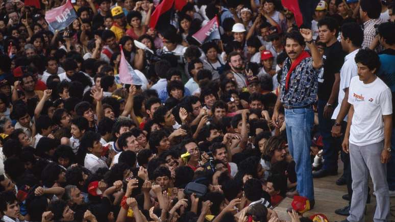 Ortega passou v&aacute;rios anos tentando retornar ao poder