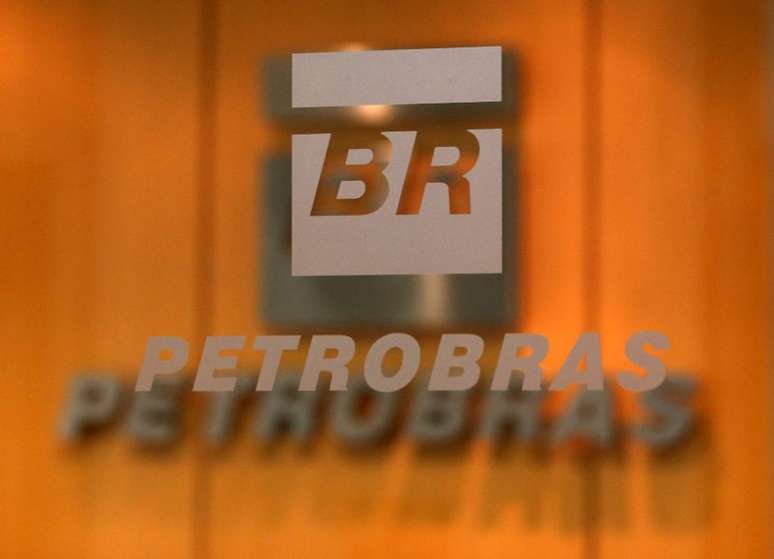 Logo da Petrobras na sede da empresa em S&atilde;o Paulo