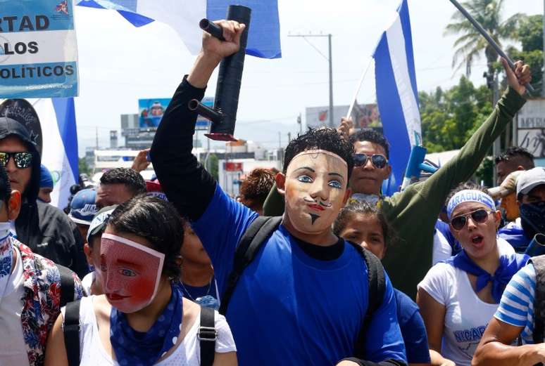Manifestantes contra presidente da Nicaragua, Daniel Ortega, em Managua
 12/7/2018    REUTERS/Oswaldo Rivas