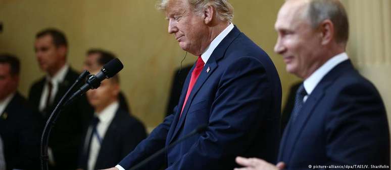 Encontro entre Trump e Putin em Helsinque foi alvo de duras críticas nos Estados Unidos