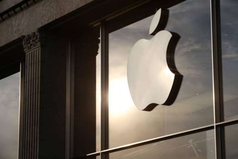 Milão se prepara para inaugurar megastore da Apple