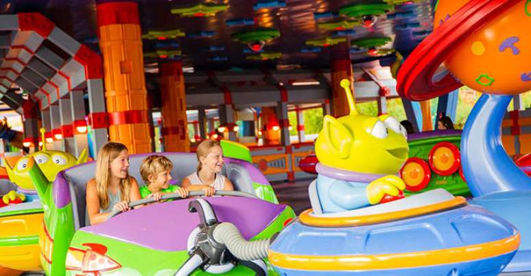 S&atilde;o v&aacute;rias curvas em alta velocidade e muita divers&atilde;o!