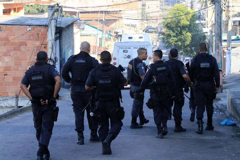 Batalhão de Operações Especiais (Bope), o Batalhão de Choque e agentes da Unidade de Polícia Pacificadora (UPP) da Polícia Militar fazem operação no Complexo do Alemão, no Rio de Janeiro (19/07/2018)