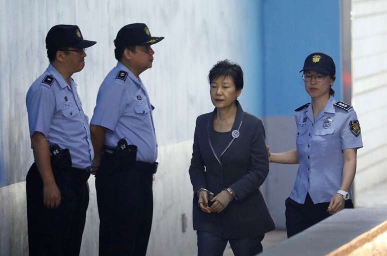 Ex-presidente da Coreia do Sul Park Geun-hye chega a tribunal em Seul
07/08/2017 REUTERS/Kim Hong-Ji