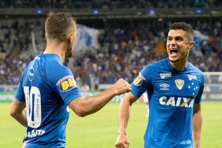 Arrascaeta celebra empate do Cruzeiro