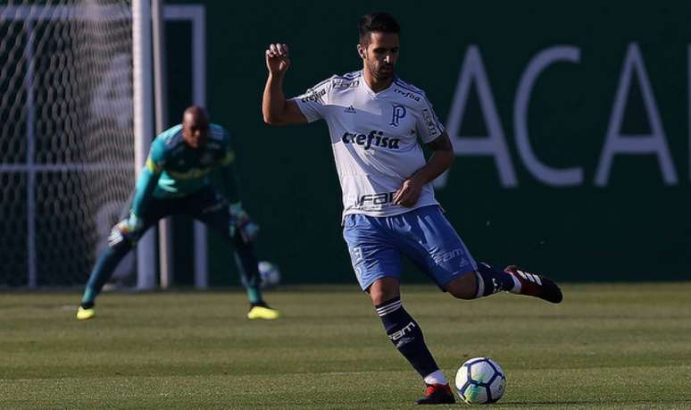 Luan durante jogo-treino do Palmeiras, na Academia de Futebol (Foto: Cesar Greco)