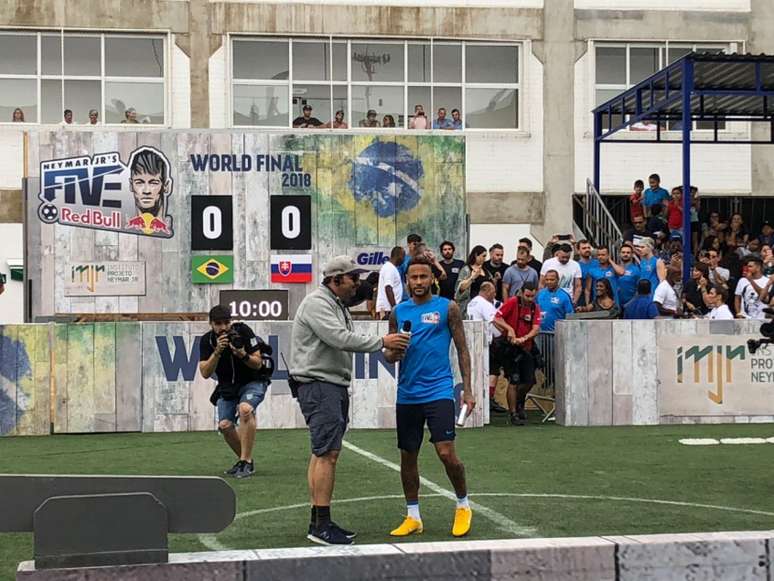 Neymar participou de evento em seu Instituto, na Praia Grande, na tarde deste sábado (Foto: Lancepress!)