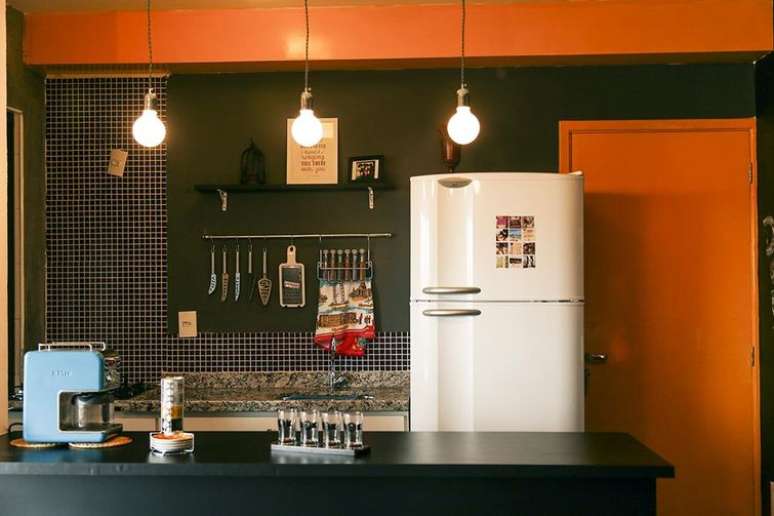 41. Uma cozinha americana é ótima para ampliar o espaço de ambientes pequenos