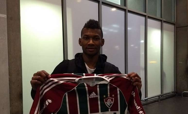 Bryan Cabezas desembarcou neste domingo no Rio de Janeiro (Foto: Marcello Neves)