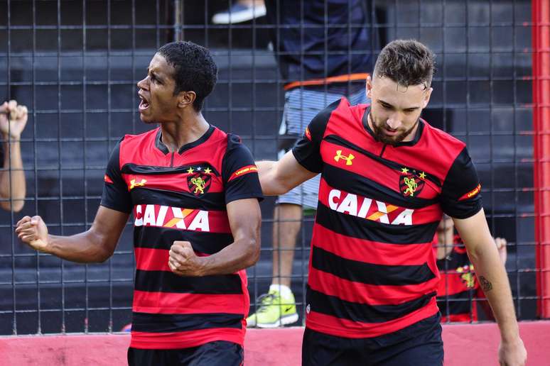 Gabriel Santana do Sport comemora gol durante a partida entre Sport e Fluminense