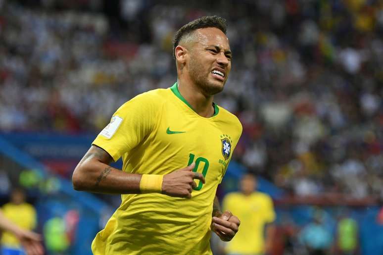 O atacante Neymar em campo no jogo do Brasil contra a Bélgica, pelas quartas de final da Copa do Mundo